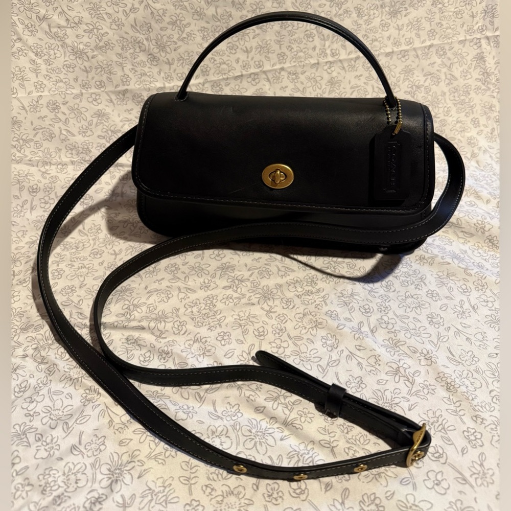 Coach Turnlock Clutch - Black Leather Handbag
